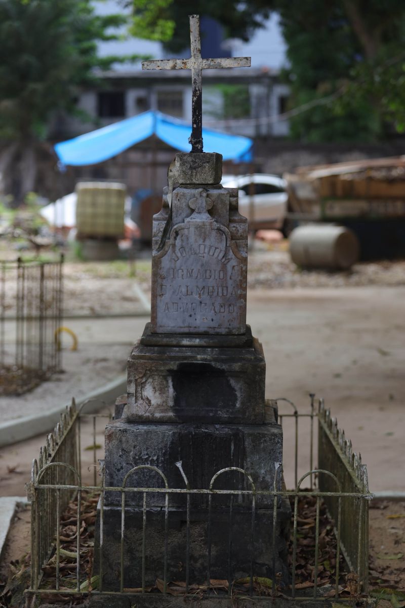 Obra de recuperação do Cemitério da Soledade, necrópole pública fundada em 1850, devido epidemia de febre amarela do século XIX, situado no bairro de Batista Campos na cidade paraense de Belém (estado brasileiro do Pará). <div class='credito_fotos'>Foto: David Alves / Ag.Pará | <a href='/midias/2022/originais/14905_347992f7-b5d8-bfef-a99b-09bab6729ddb.jpg' download><i class='fa-solid fa-download'></i> Download</a></div>