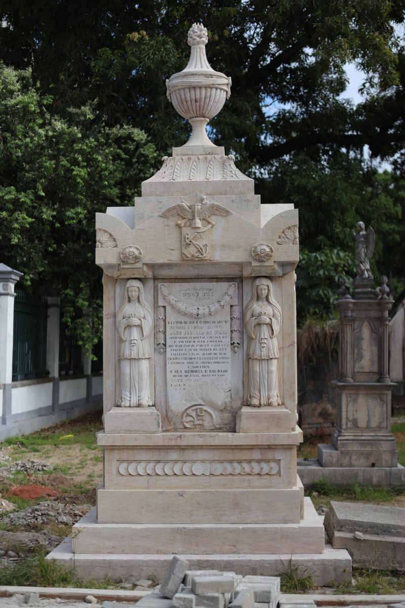 Obra de recuperação do Cemitério da Soledade, necrópole pública fundada em 1850, devido epidemia de febre amarela do século XIX, situado no bairro de Batista Campos na cidade paraense de Belém (estado brasileiro do Pará). <div class='credito_fotos'>Foto: David Alves / Ag.Pará | <a href='/midias/2022/originais/14905_349999cd-a98f-2363-1409-2d6c547b9dca.jpg' download><i class='fa-solid fa-download'></i> Download</a></div>
