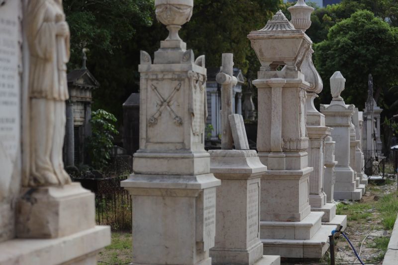 Obra de recuperação do Cemitério da Soledade, necrópole pública fundada em 1850, devido epidemia de febre amarela do século XIX, situado no bairro de Batista Campos na cidade paraense de Belém (estado brasileiro do Pará). <div class='credito_fotos'>Foto: David Alves / Ag.Pará | <a href='/midias/2022/originais/14905_5aef7ad7-1fde-f209-a98b-2b43d8e65335.jpg' download><i class='fa-solid fa-download'></i> Download</a></div>