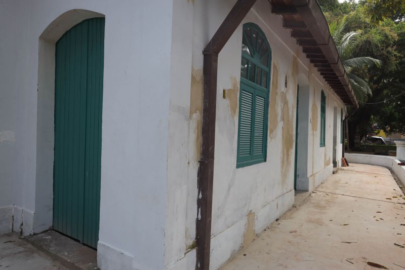 Obra de recuperação do Cemitério da Soledade, necrópole pública fundada em 1850, devido epidemia de febre amarela do século XIX, situado no bairro de Batista Campos na cidade paraense de Belém (estado brasileiro do Pará). <div class='credito_fotos'>Foto: David Alves / Ag.Pará | <a href='/midias/2022/originais/14905_71bcfa37-e836-b163-6c96-f484f1b812a7.jpg' download><i class='fa-solid fa-download'></i> Download</a></div>