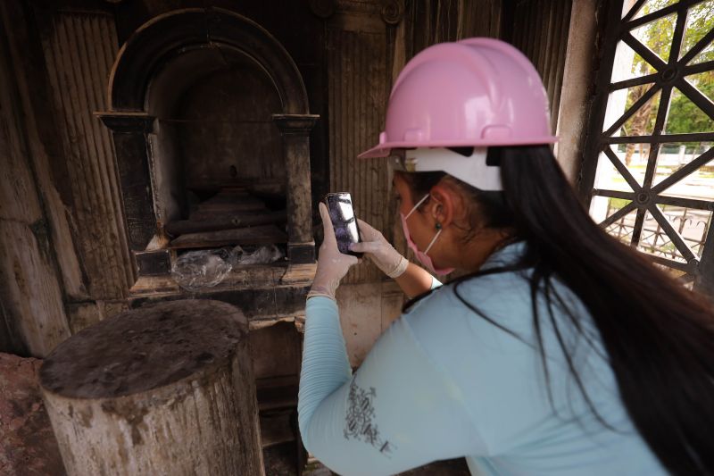 Obra de recuperação do Cemitério da Soledade, necrópole pública fundada em 1850, devido epidemia de febre amarela do século XIX, situado no bairro de Batista Campos na cidade paraense de Belém (estado brasileiro do Pará). <div class='credito_fotos'>Foto: David Alves / Ag.Pará | <a href='/midias/2022/originais/14905_8edc219c-a367-2efa-2413-4ccfe4eac83d.jpg' download><i class='fa-solid fa-download'></i> Download</a></div>