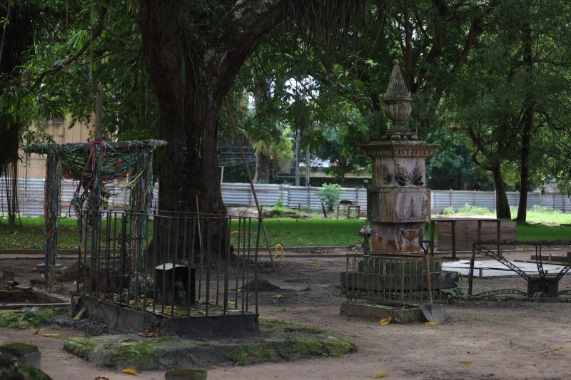 Obra de recuperação do Cemitério da Soledade, necrópole pública fundada em 1850, devido epidemia de febre amarela do século XIX, situado no bairro de Batista Campos na cidade paraense de Belém (estado brasileiro do Pará). <div class='credito_fotos'>Foto: David Alves / Ag.Pará | <a href='/midias/2022/originais/14905_ad0f9274-0e00-216e-2e24-98ecb22033d7.jpg' download><i class='fa-solid fa-download'></i> Download</a></div>