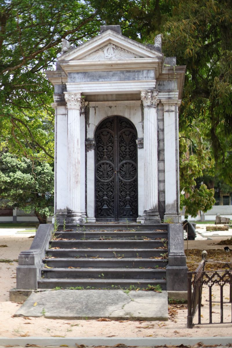 Obra de recuperação do Cemitério da Soledade, necrópole pública fundada em 1850, devido epidemia de febre amarela do século XIX, situado no bairro de Batista Campos na cidade paraense de Belém (estado brasileiro do Pará). <div class='credito_fotos'>Foto: David Alves / Ag.Pará | <a href='/midias/2022/originais/14905_af79beb4-acc2-9404-7efe-04a2d3b2f8a3.jpg' download><i class='fa-solid fa-download'></i> Download</a></div>