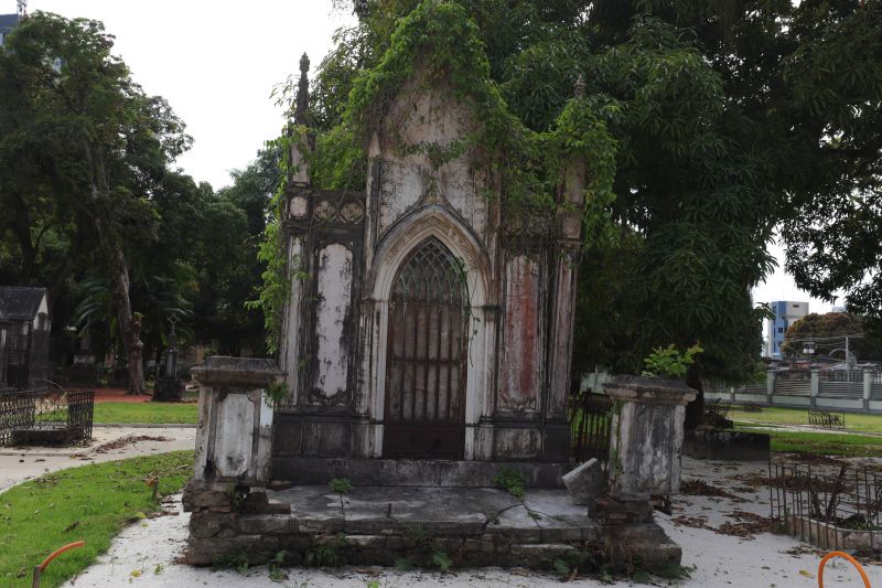 Obra de recuperação do Cemitério da Soledade, necrópole pública fundada em 1850, devido epidemia de febre amarela do século XIX, situado no bairro de Batista Campos na cidade paraense de Belém (estado brasileiro do Pará). <div class='credito_fotos'>Foto: David Alves / Ag.Pará | <a href='/midias/2022/originais/14905_b1f2ae03-0ba3-8c12-cff9-cbf4347997a6.jpg' download><i class='fa-solid fa-download'></i> Download</a></div>