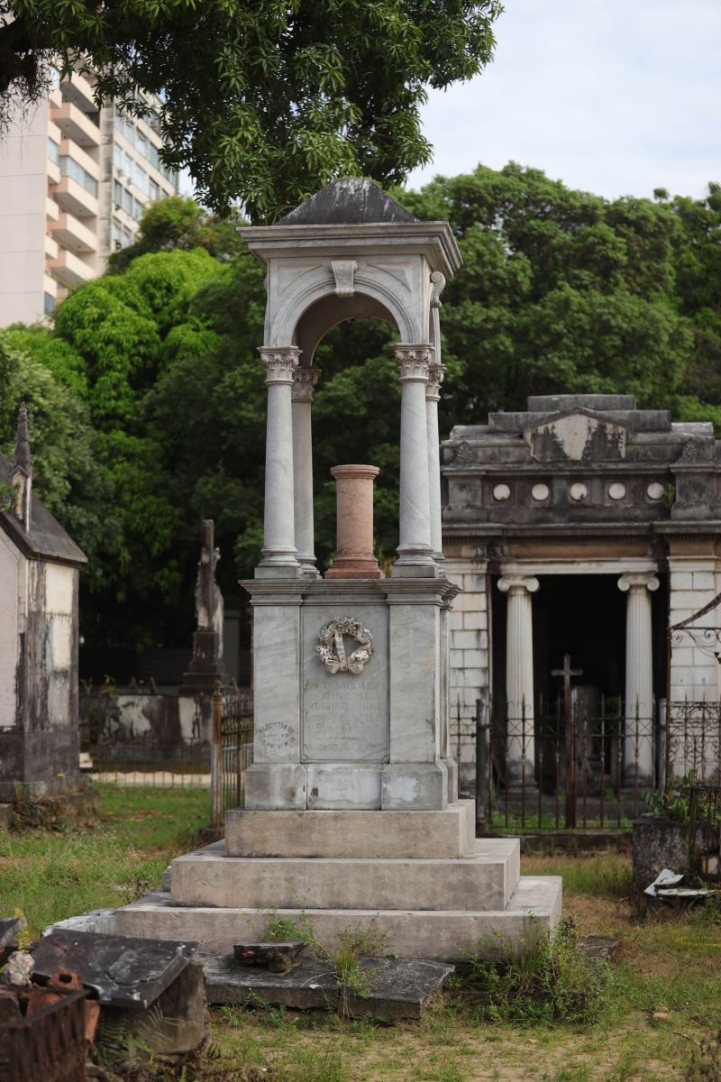 Obra de recuperação do Cemitério da Soledade, necrópole pública fundada em 1850, devido epidemia de febre amarela do século XIX, situado no bairro de Batista Campos na cidade paraense de Belém (estado brasileiro do Pará). <div class='credito_fotos'>Foto: David Alves / Ag.Pará | <a href='/midias/2022/originais/14905_c0c468c2-bb54-f244-810f-b2e9335a6575.jpg' download><i class='fa-solid fa-download'></i> Download</a></div>