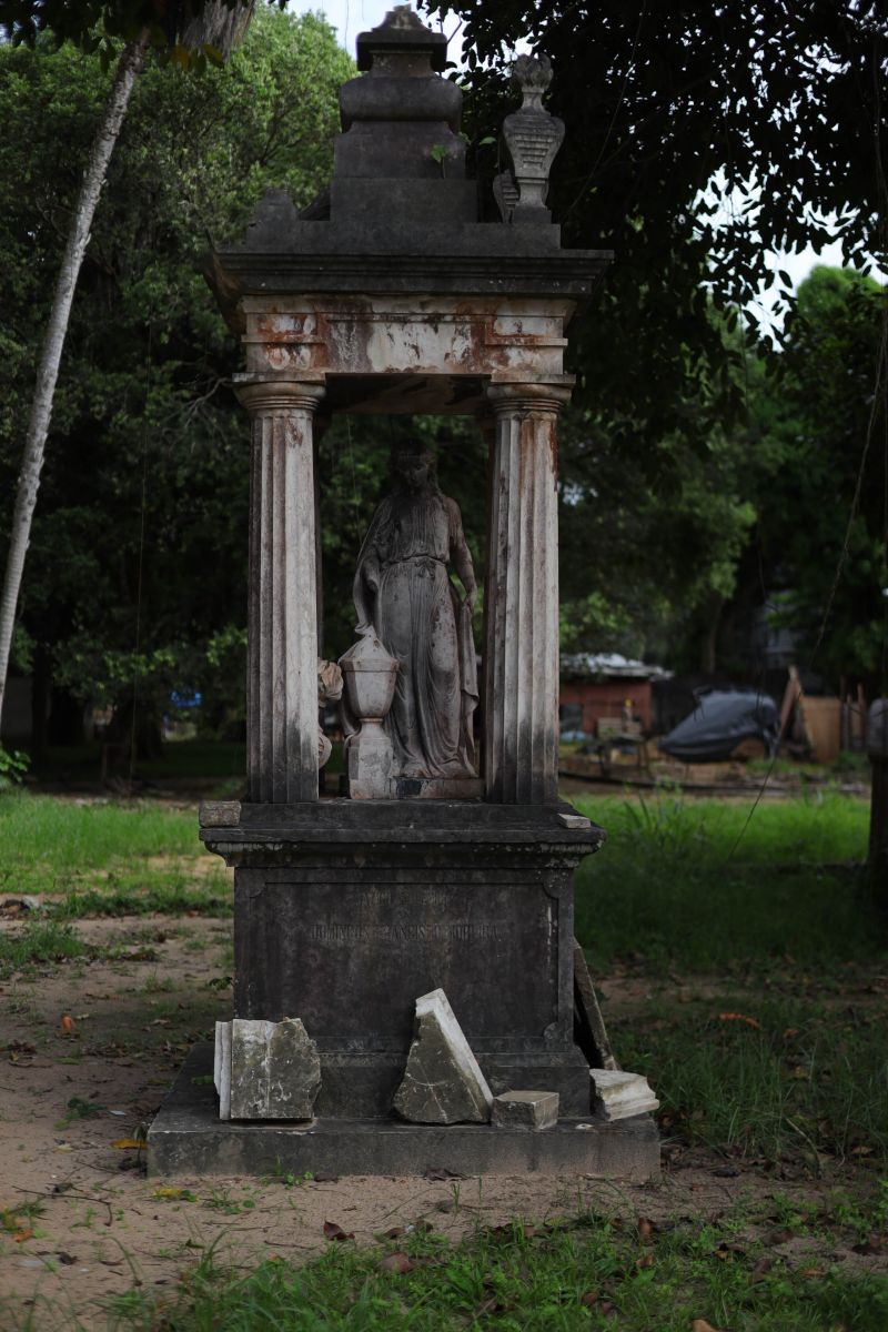 Obra de recuperação do Cemitério da Soledade, necrópole pública fundada em 1850, devido epidemia de febre amarela do século XIX, situado no bairro de Batista Campos na cidade paraense de Belém (estado brasileiro do Pará). <div class='credito_fotos'>Foto: David Alves / Ag.Pará | <a href='/midias/2022/originais/14905_c23001ec-6bbb-3b35-53f4-0eeb4c8b29ed.jpg' download><i class='fa-solid fa-download'></i> Download</a></div>