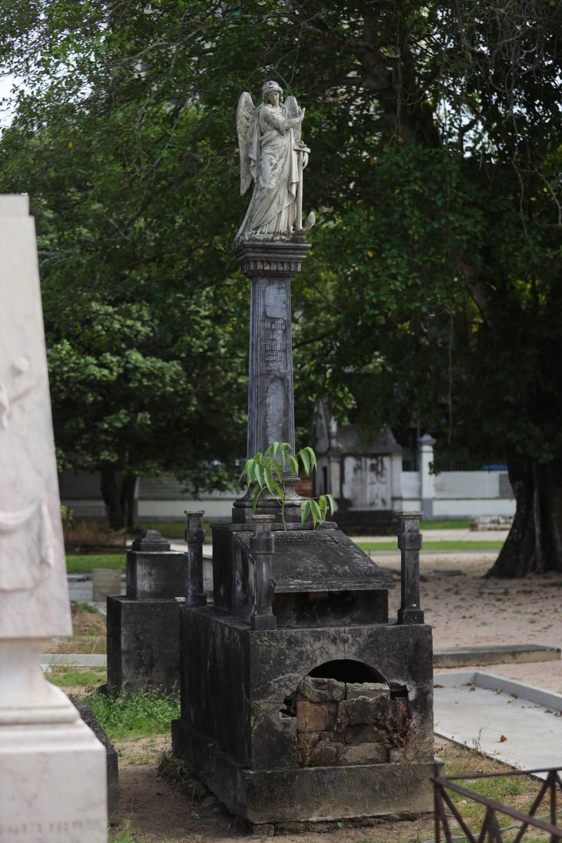 Obra de recuperação do Cemitério da Soledade, necrópole pública fundada em 1850, devido epidemia de febre amarela do século XIX, situado no bairro de Batista Campos na cidade paraense de Belém (estado brasileiro do Pará). <div class='credito_fotos'>Foto: David Alves / Ag.Pará | <a href='/midias/2022/originais/14905_e3a76c77-8e73-f3a9-dc04-c1b477e2c626.jpg' download><i class='fa-solid fa-download'></i> Download</a></div>
