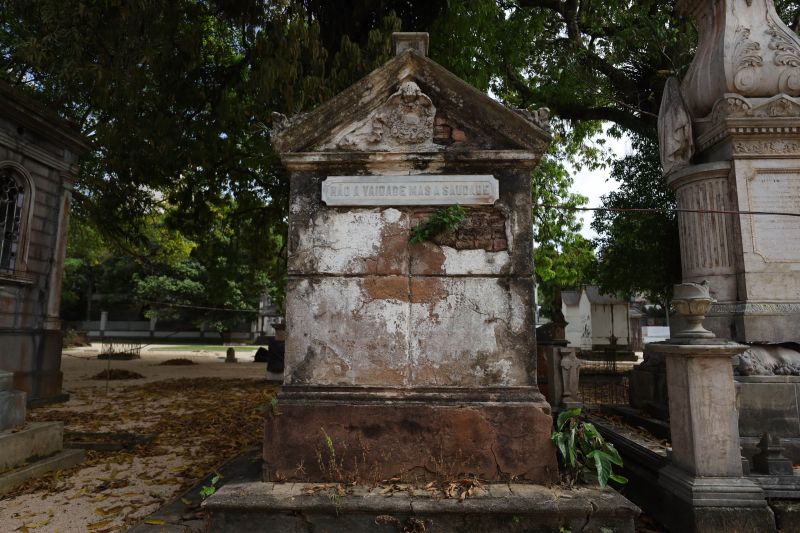 Obra de recuperação do Cemitério da Soledade, necrópole pública fundada em 1850, devido epidemia de febre amarela do século XIX, situado no bairro de Batista Campos na cidade paraense de Belém (estado brasileiro do Pará). <div class='credito_fotos'>Foto: David Alves / Ag.Pará | <a href='/midias/2022/originais/14905_f8a62d50-ad17-1975-2322-bc5aeb230eb0.jpg' download><i class='fa-solid fa-download'></i> Download</a></div>