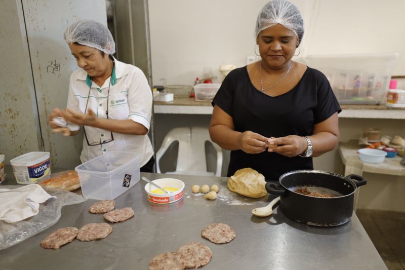 Fasepa - Fundação de Atendimento Socioeducativo do Pará - Atividade de férias <div class='credito_fotos'>Foto: Alex Ribeiro / Ag. Pará | <a href='/midias/2022/originais/14926_6337537e-eadd-8c56-2cdc-3dfb8d01840b.jpg' download><i class='fa-solid fa-download'></i> Download</a></div>