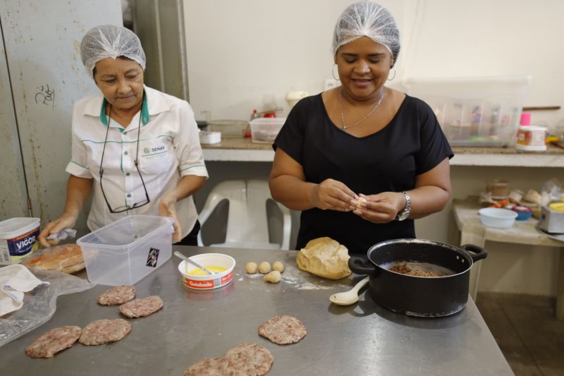 Fasepa - Fundação de Atendimento Socioeducativo do Pará - Atividade de férias <div class='credito_fotos'>Foto: Alex Ribeiro / Ag. Pará | <a href='/midias/2022/originais/14926_c1232318-0c7e-8d49-8050-0a092cede19b.jpg' download><i class='fa-solid fa-download'></i> Download</a></div>