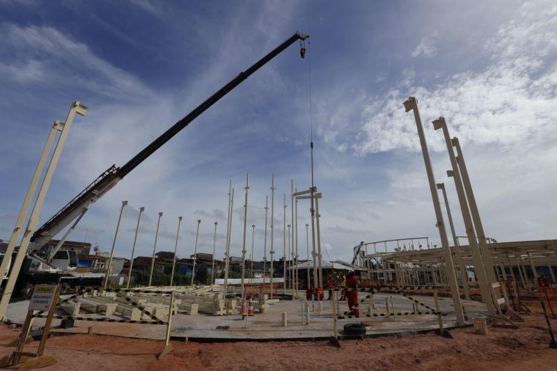 Obra da Usina da Paz - UsiPaz Guamá
As Usinas da Paz são complexos físicos destinados a congregar serviços do Estado oferecidos à comunidade, seja na área da saúde, da educação, dos direitos do consumidor, da cultura, da comunicação, da profissionalização, do empreendedorismo e outros. <div class='credito_fotos'>Foto: Alex Ribeiro / Ag. Pará | <a href='/midias/2022/originais/14932_032aa629-206a-afc8-e6f5-4bf0e3fdfeb4.jpg' download><i class='fa-solid fa-download'></i> Download</a></div>
