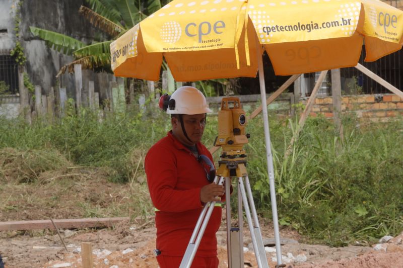 Obra da Usina da Paz - UsiPaz Guamá
As Usinas da Paz são complexos físicos destinados a congregar serviços do Estado oferecidos à comunidade, seja na área da saúde, da educação, dos direitos do consumidor, da cultura, da comunicação, da profissionalização, do empreendedorismo e outros. <div class='credito_fotos'>Foto: Alex Ribeiro / Ag. Pará | <a href='/midias/2022/originais/14932_08dd00b5-0b87-04cf-0227-1f3f42e35e21.jpg' download><i class='fa-solid fa-download'></i> Download</a></div>
