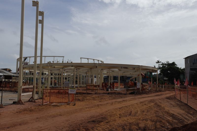 Obra da Usina da Paz - UsiPaz Guamá
As Usinas da Paz são complexos físicos destinados a congregar serviços do Estado oferecidos à comunidade, seja na área da saúde, da educação, dos direitos do consumidor, da cultura, da comunicação, da profissionalização, do empreendedorismo e outros. <div class='credito_fotos'>Foto: Alex Ribeiro / Ag. Pará | <a href='/midias/2022/originais/14932_1e334852-b4e0-613c-b523-a2e70e6909a0.jpg' download><i class='fa-solid fa-download'></i> Download</a></div>