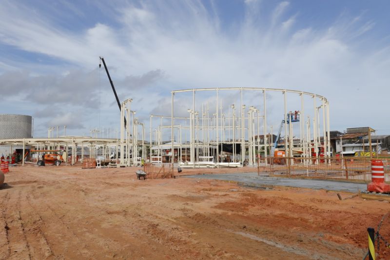 Obra da Usina da Paz - UsiPaz Guamá
As Usinas da Paz são complexos físicos destinados a congregar serviços do Estado oferecidos à comunidade, seja na área da saúde, da educação, dos direitos do consumidor, da cultura, da comunicação, da profissionalização, do empreendedorismo e outros. <div class='credito_fotos'>Foto: Alex Ribeiro / Ag. Pará | <a href='/midias/2022/originais/14932_54b0d4d6-b16b-a22a-f00a-1e0f02352f34.jpg' download><i class='fa-solid fa-download'></i> Download</a></div>