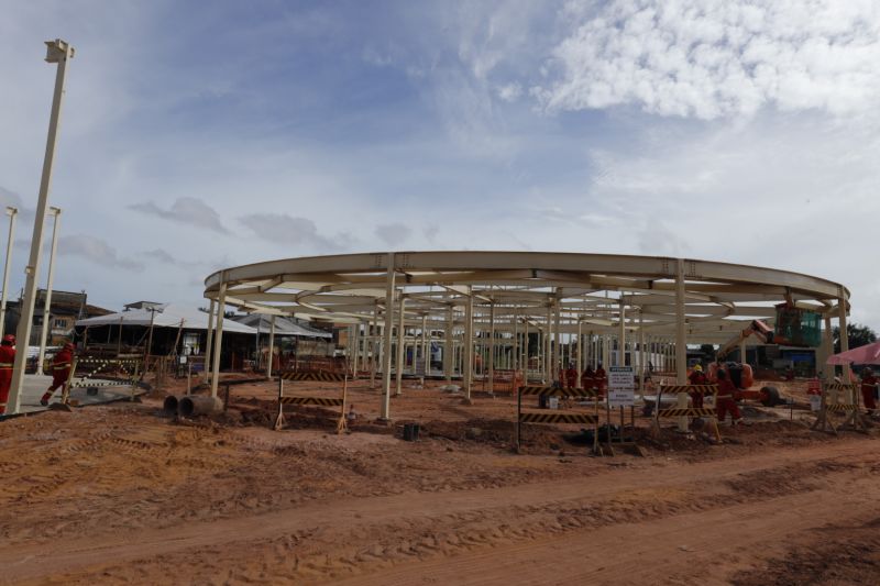 Obra da Usina da Paz - UsiPaz Guamá
As Usinas da Paz são complexos físicos destinados a congregar serviços do Estado oferecidos à comunidade, seja na área da saúde, da educação, dos direitos do consumidor, da cultura, da comunicação, da profissionalização, do empreendedorismo e outros. <div class='credito_fotos'>Foto: Alex Ribeiro / Ag. Pará | <a href='/midias/2022/originais/14932_65fce2eb-1fc7-d83b-4b79-be752f22539b.jpg' download><i class='fa-solid fa-download'></i> Download</a></div>