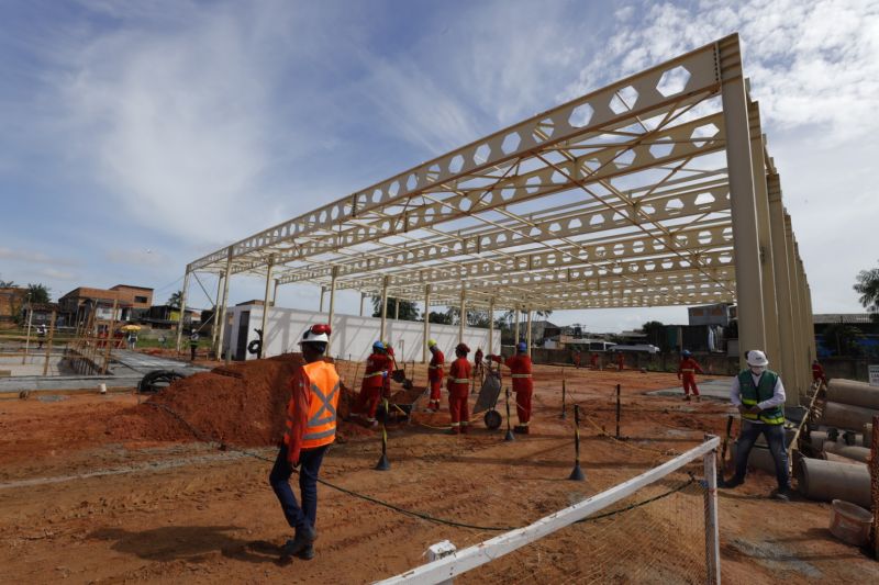 Obra da Usina da Paz - UsiPaz Guamá
As Usinas da Paz são complexos físicos destinados a congregar serviços do Estado oferecidos à comunidade, seja na área da saúde, da educação, dos direitos do consumidor, da cultura, da comunicação, da profissionalização, do empreendedorismo e outros. <div class='credito_fotos'>Foto: Alex Ribeiro / Ag. Pará | <a href='/midias/2022/originais/14932_b97cf541-05c1-58af-a313-01d7e50912a2.jpg' download><i class='fa-solid fa-download'></i> Download</a></div>