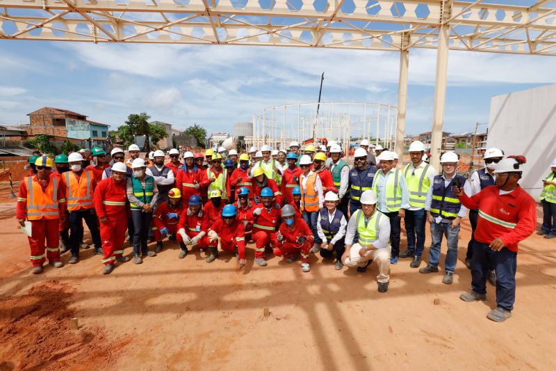 Governador visita obras da Usina da Paz no bairro do Guamá <div class='credito_fotos'>Foto: Alex Ribeiro / Ag. Pará   |   <a href='/midias/2022/originais/14933_077bce56-bedd-64c7-3b6c-c50c8284031b.jpg' download><i class='fa-solid fa-download'></i> Download</a></div>