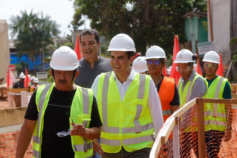 Governador visita obras da Usina da Paz no bairro do Guamá <div class='credito_fotos'>Foto: Alex Ribeiro / Ag. Pará   |   <a href='/midias/2022/originais/14933_e24e5d2e-e7b6-6c51-3571-1a5eead17feb.jpg' download><i class='fa-solid fa-download'></i> Download</a></div>