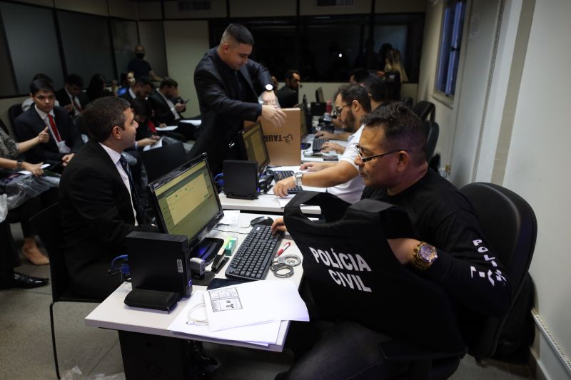 Polícia Civil dá posse a novos policiais civis do Estado do Pará <div class='credito_fotos'>Foto: Marcelo Seabra / Ag. Pará | <a href='/midias/2022/originais/14935_6e634ee3-5b51-e96d-e4b1-267259aacf97.jpg' download><i class='fa-solid fa-download'></i> Download</a></div>