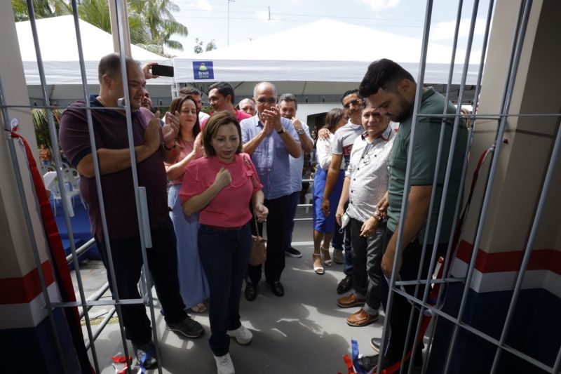 Governo Entrega Escola Tauriano Gil de Sousa na Comunidade Porto Salva no município de Vigia de Nazaré <div class='credito_fotos'>Foto: Alex Ribeiro / Ag. Pará | <a href='/midias/2022/originais/14941_05f09e9a-8cb9-94c0-7c26-56187bf4d8c9.jpg' download><i class='fa-solid fa-download'></i> Download</a></div>