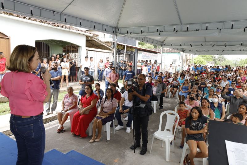Governo Entrega Escola Tauriano Gil de Sousa na Comunidade Porto Salva no município de Vigia de Nazaré <div class='credito_fotos'>Foto: Alex Ribeiro / Ag. Pará | <a href='/midias/2022/originais/14941_21ce011d-f1d0-0746-fc17-fa8cafe5d1f0.jpg' download><i class='fa-solid fa-download'></i> Download</a></div>