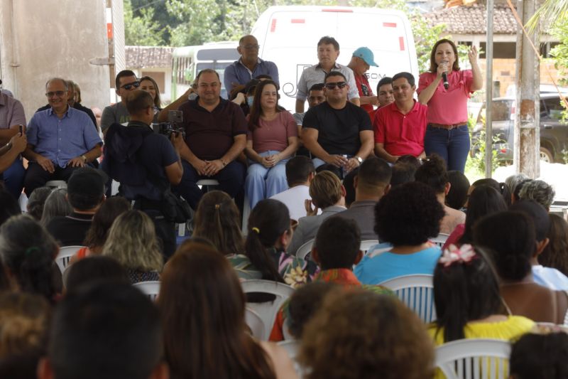 Governo Entrega Escola Tauriano Gil de Sousa na Comunidade Porto Salva no município de Vigia de Nazaré <div class='credito_fotos'>Foto: Alex Ribeiro / Ag. Pará | <a href='/midias/2022/originais/14941_4d64822e-dfe9-7044-9690-a36c5c94a691.jpg' download><i class='fa-solid fa-download'></i> Download</a></div>