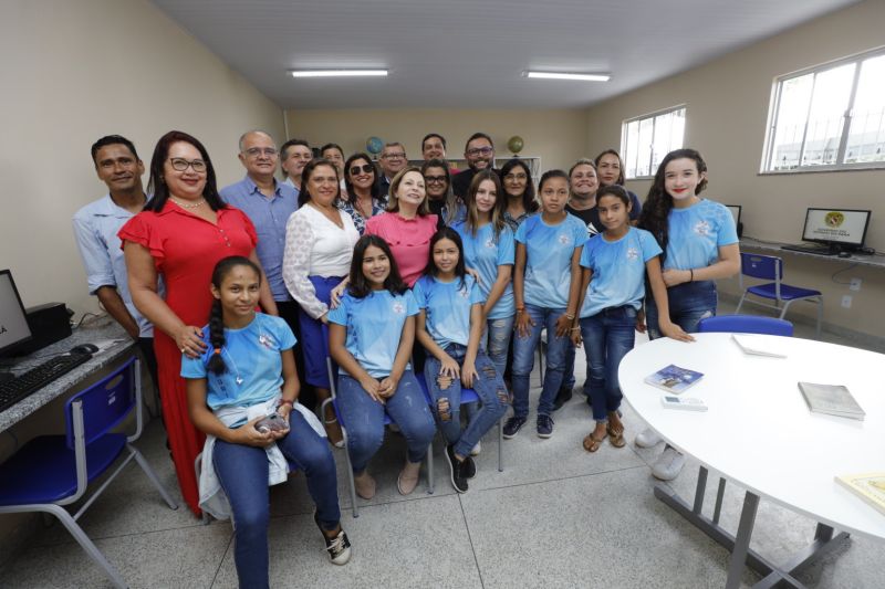 Governo Entrega Escola Tauriano Gil de Sousa na Comunidade Porto Salva no município de Vigia de Nazaré <div class='credito_fotos'>Foto: Alex Ribeiro / Ag. Pará | <a href='/midias/2022/originais/14941_a6d2cbf8-fca7-f891-8568-84f5e82f9007.jpg' download><i class='fa-solid fa-download'></i> Download</a></div>