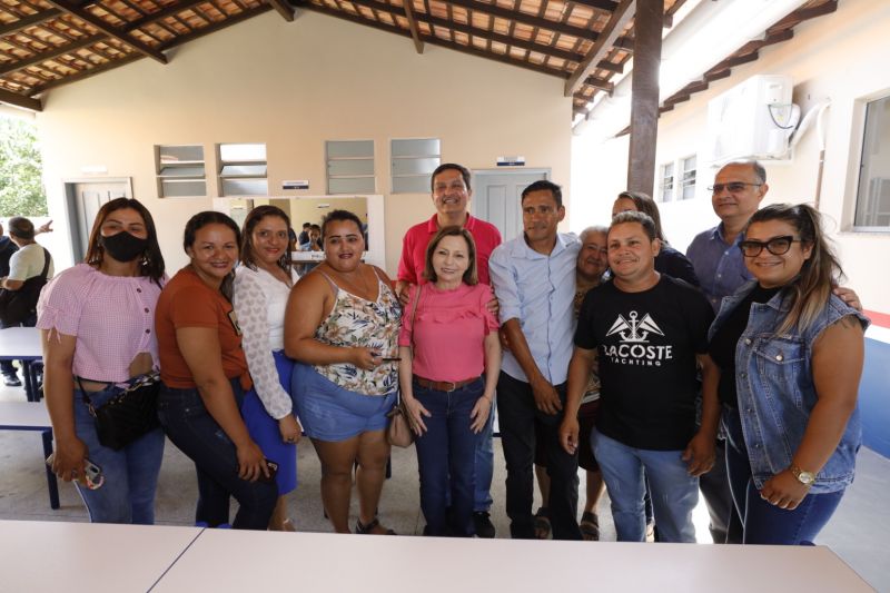 Governo Entrega Escola Tauriano Gil de Sousa na Comunidade Porto Salva no município de Vigia de Nazaré <div class='credito_fotos'>Foto: Alex Ribeiro / Ag. Pará | <a href='/midias/2022/originais/14941_f610b5e5-8a95-9660-e4d9-8b4f290b4ea2.jpg' download><i class='fa-solid fa-download'></i> Download</a></div>