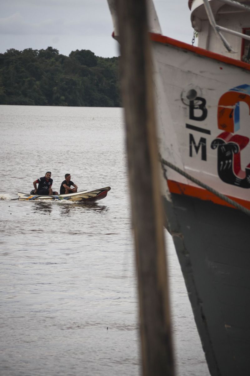 Afuá é um município brasileiro do estado do Pará, pertencente à Mesorregião do Marajó, localizado no norte brasileiro, no delta do rio Amazonas. É conhecida como a "Veneza da Ilha de Marajó", por ter diversos canais e palafitas no fim do século XIX, sendo formada em grande parte por uma população rural. <div class='credito_fotos'>Foto: Pedro Guerreiro / Ag. Pará | <a href='/midias/2022/originais/14948_5a55a5de-3898-e927-0e40-b97bf10c57a0.jpg' download><i class='fa-solid fa-download'></i> Download</a></div>