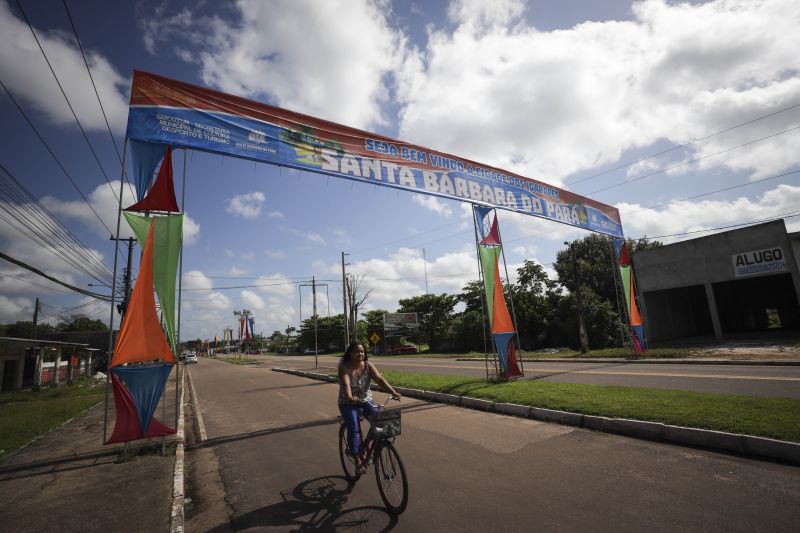 Santa Bárbara do Pará é um município brasileiro do estado do Pará, situado na região metropolitana de Belém. <div class='credito_fotos'>Foto: Pedro Guerreiro / Ag. Pará | <a href='/midias/2022/originais/14962_e9342440-d98b-af07-ef12-40765a409566.jpg' download><i class='fa-solid fa-download'></i> Download</a></div>