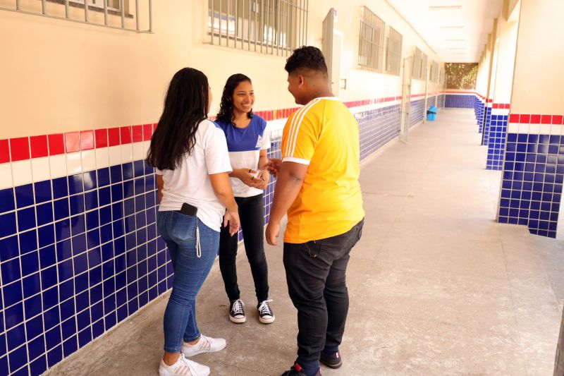 Volta as aulas SEDUC Colégio Estadual Visconde de Souza Franco <div class='credito_fotos'>Foto: Bruno Cecim / Ag.Pará | <a href='/midias/2022/originais/14978_3d0df0c8-d260-c6ab-1b6c-6664ffe40a27.jpg' download><i class='fa-solid fa-download'></i> Download</a></div>