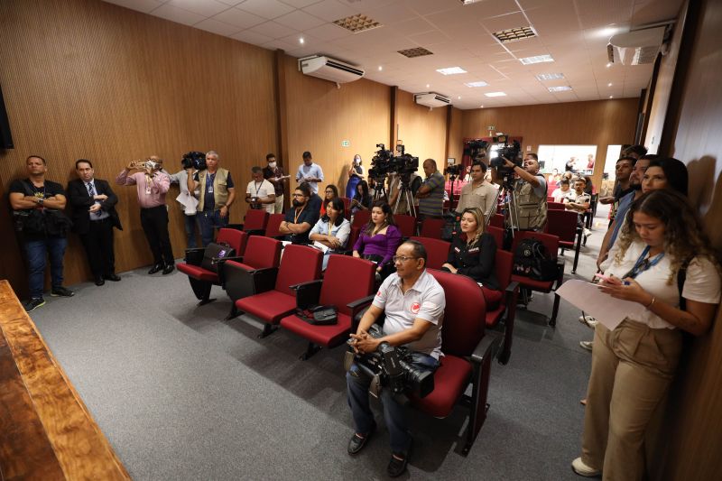 Coletiva da Feira Pan-Amazônica do Livro e das Multivozes <div class='credito_fotos'>Foto: David Alves / Ag.Pará | <a href='/midias/2022/originais/14979_5c3088d7-115a-f12e-4d56-780581af25ad.jpg' download><i class='fa-solid fa-download'></i> Download</a></div>