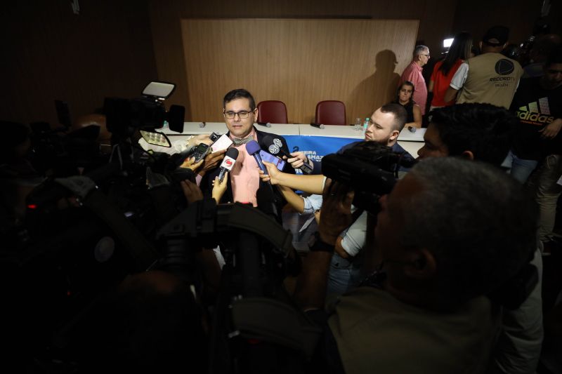 Coletiva da Feira Pan-Amazônica do Livro e das Multivozes <div class='credito_fotos'>Foto: David Alves / Ag.Pará | <a href='/midias/2022/originais/14979_c81637d8-f1d4-23eb-0637-08386293280b.jpg' download><i class='fa-solid fa-download'></i> Download</a></div>