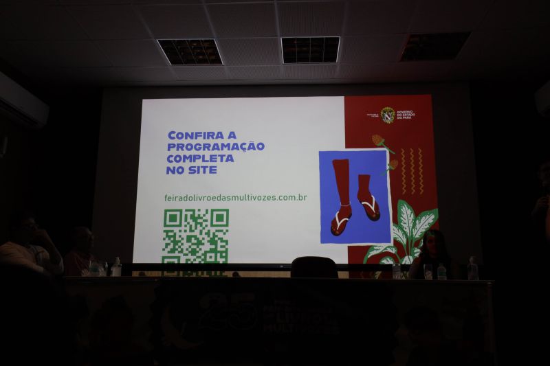 Coletiva da Feira Pan-Amazônica do Livro e das Multivozes <div class='credito_fotos'>Foto: David Alves / Ag.Pará | <a href='/midias/2022/originais/14979_ee9369cb-0656-fd64-005d-51adfff0c20d.jpg' download><i class='fa-solid fa-download'></i> Download</a></div>