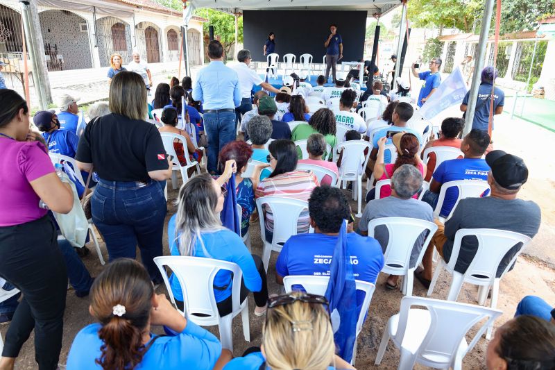ASSINATURA DE ORDENS DE SERVIÇO PARA ASFALTO - MOSQUEIRO PA - FOTOS MARCELO SEABRA <div class='credito_fotos'>Foto: Marcelo Seabra / Ag. Pará   |   <a href='/midias/2022/originais/15025_d803651d-670d-ac1a-e9d9-5ee5f21af355.jpg' download><i class='fa-solid fa-download'></i> Download</a></div>