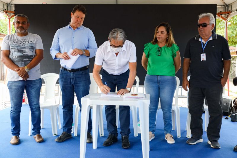 ASSINATURA DE ORDENS DE SERVIÇO PARA ASFALTO - MOSQUEIRO PA - FOTOS MARCELO SEABRA <div class='credito_fotos'>Foto: Marcelo Seabra / Ag. Pará   |   <a href='/midias/2022/originais/15025_d8f5b288-9fbf-8632-2289-c42ef53373c4.jpg' download><i class='fa-solid fa-download'></i> Download</a></div>