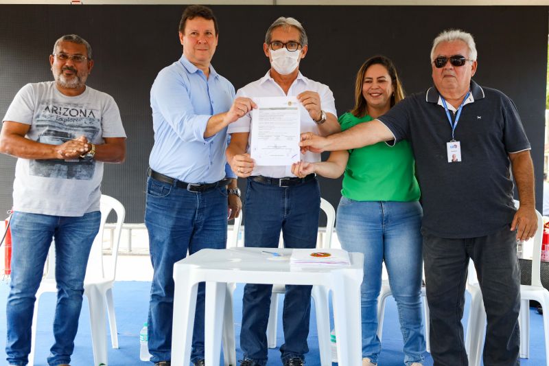 ASSINATURA DE ORDENS DE SERVIÇO PARA ASFALTO - MOSQUEIRO PA - FOTOS MARCELO SEABRA <div class='credito_fotos'>Foto: Marcelo Seabra / Ag. Pará   |   <a href='/midias/2022/originais/15025_f0336bfd-2e99-f12d-d157-717113702cd6.jpg' download><i class='fa-solid fa-download'></i> Download</a></div>
