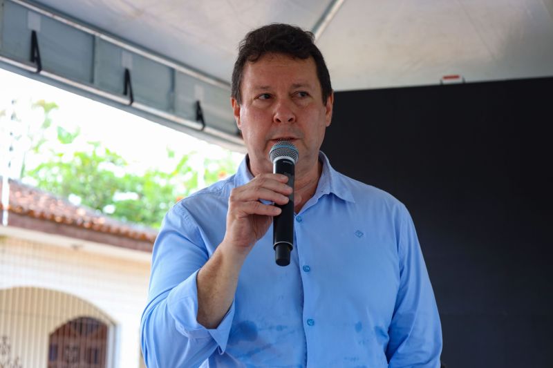 ASSINATURA DE ORDENS DE SERVIÇO PARA ASFALTO - MOSQUEIRO PA - FOTOS MARCELO SEABRA <div class='credito_fotos'>Foto: Marcelo Seabra / Ag. Pará   |   <a href='/midias/2022/originais/15025_fa604a43-02dd-9f96-5b00-99b664241892.jpg' download><i class='fa-solid fa-download'></i> Download</a></div>