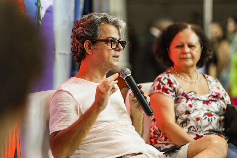 FEIRA DO LIVRO ARENA MULTIVOZES - DAVID ALVES / AGPARA <div class='credito_fotos'>Foto: David Alves / Ag Pará | <a href='/midias/2022/originais/15031_2750526d-58f3-b4e2-e7f5-72456cf180ac.jpg' download><i class='fa-solid fa-download'></i> Download</a></div>