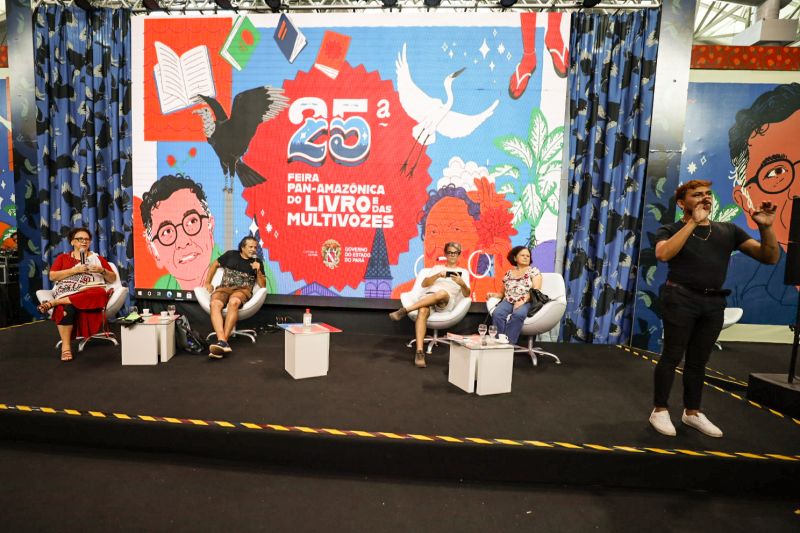 FEIRA DO LIVRO ARENA MULTIVOZES - DAVID ALVES / AGPARA <div class='credito_fotos'>Foto: David Alves / Ag Pará | <a href='/midias/2022/originais/15031_31471880-4c08-2c35-c304-0e02a225e927.jpg' download><i class='fa-solid fa-download'></i> Download</a></div>