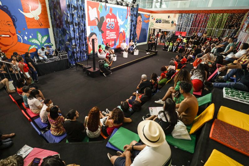 FEIRA DO LIVRO ARENA MULTIVOZES - DAVID ALVES / AGPARA <div class='credito_fotos'>Foto: David Alves / Ag Pará | <a href='/midias/2022/originais/15031_d56b63df-b1d0-85f0-6448-dcd3f693d672.jpg' download><i class='fa-solid fa-download'></i> Download</a></div>
