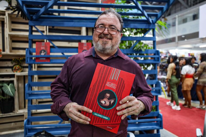 FEIRA DO LIVRO 2022 LANCAMENTO DO LIVRO SALOMÃO HABIB - FOTOS DAVID ALVES/AGPARA <div class='credito_fotos'>Foto: David Alves / Ag Pará | <a href='/midias/2022/originais/15032_65d408bc-18ee-12cb-94f0-9bbb457651f5.jpg' download><i class='fa-solid fa-download'></i> Download</a></div>