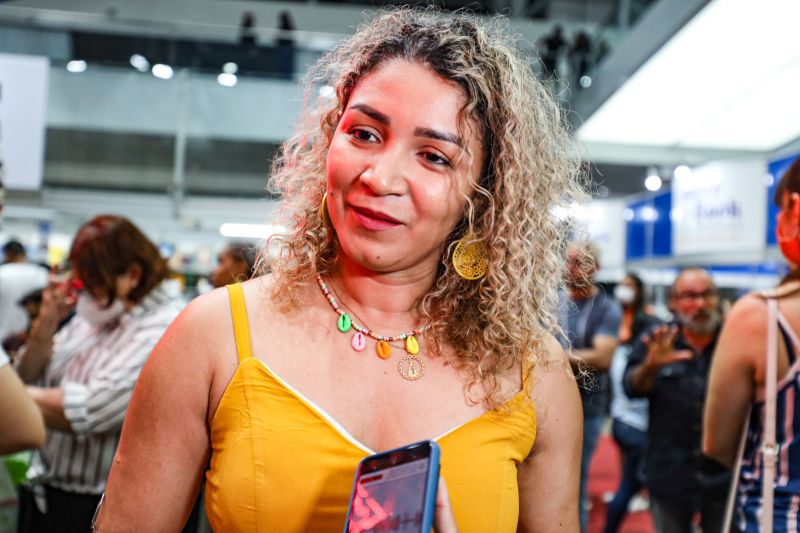 FEIRA DO LIVRO 2022 LANCAMENTO DO LIVRO SALOMÃO HABIB - FOTOS DAVID ALVES/AGPARA <div class='credito_fotos'>Foto: David Alves / Ag Pará | <a href='/midias/2022/originais/15032_726db720-0cb2-4b96-982e-30abf04e56b1.jpg' download><i class='fa-solid fa-download'></i> Download</a></div>