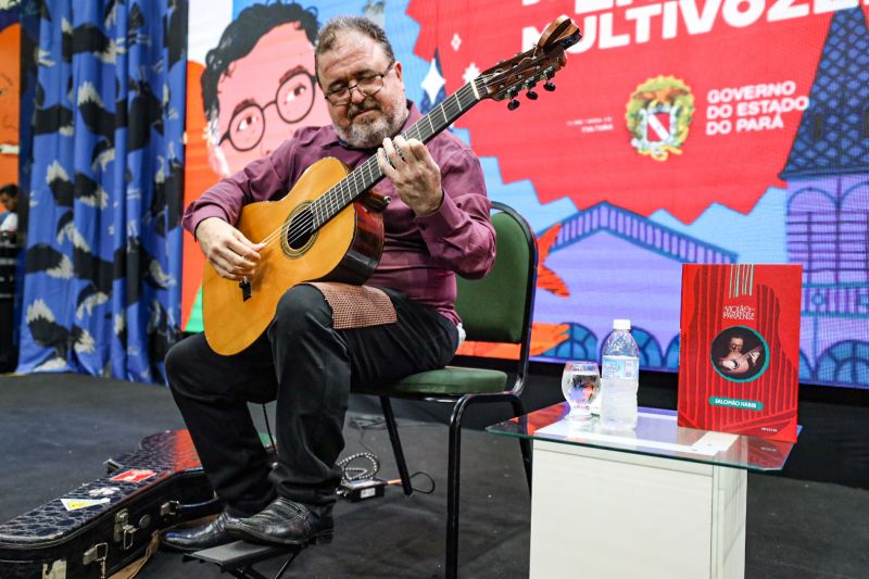 FEIRA DO LIVRO 2022 LANCAMENTO DO LIVRO SALOMÃO HABIB - FOTOS DAVID ALVES/AGPARA <div class='credito_fotos'>Foto: David Alves / Ag Pará | <a href='/midias/2022/originais/15032_dba5717e-0f16-bce5-0236-baa930abfa69.jpg' download><i class='fa-solid fa-download'></i> Download</a></div>