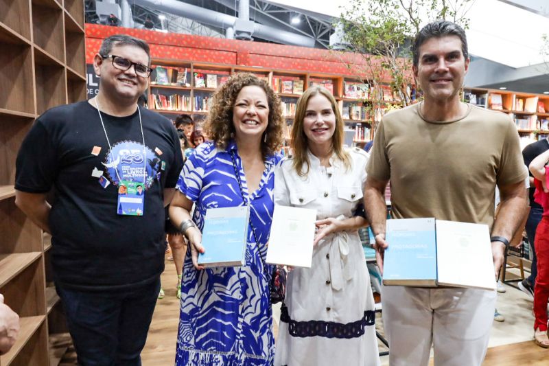 FEIRA DO LIVRO_GOV VISITA FEIRA DO LIVRO - FOTOS DAVID ALVES/AGPARA <div class='credito_fotos'>Foto: David Alves / Ag Pará | <a href='/midias/2022/originais/15033_3621d81c-2af2-d440-848b-21830a57191d.jpg' download><i class='fa-solid fa-download'></i> Download</a></div>
