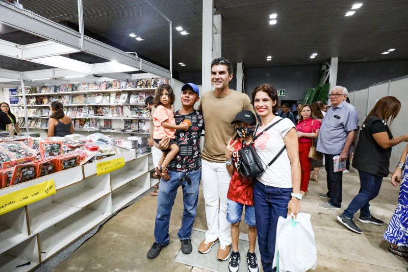 FEIRA DO LIVRO_GOV VISITA FEIRA DO LIVRO - FOTOS DAVID ALVES/AGPARA <div class='credito_fotos'>Foto: David Alves / Ag Pará | <a href='/midias/2022/originais/15033_56d0a4f3-99f9-2f70-ca6f-a753c8796a80.jpg' download><i class='fa-solid fa-download'></i> Download</a></div>