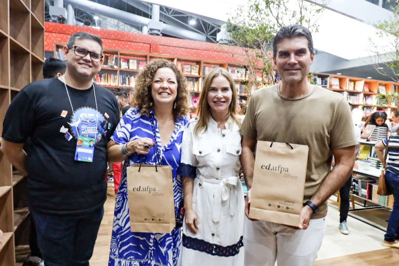 FEIRA DO LIVRO_GOV VISITA FEIRA DO LIVRO - FOTOS DAVID ALVES/AGPARA <div class='credito_fotos'>Foto: David Alves / Ag Pará | <a href='/midias/2022/originais/15033_6fd41bb5-589f-8bf4-f0f6-01e72daf1d3a.jpg' download><i class='fa-solid fa-download'></i> Download</a></div>