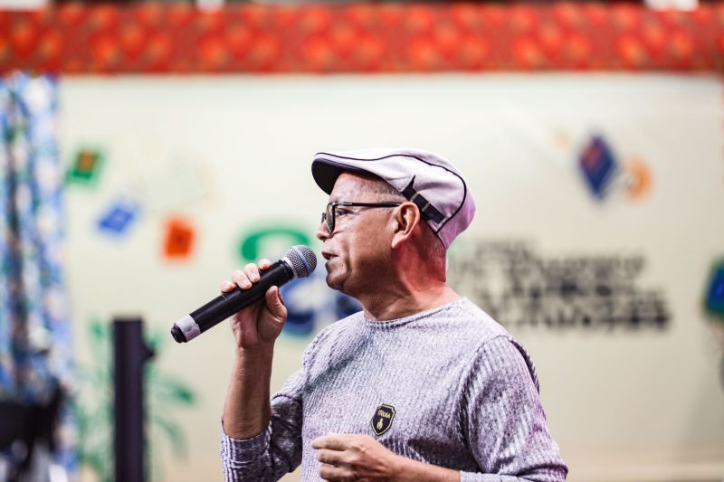 Sarau na Feira _Cantando Cordel_ <div class='credito_fotos'>Foto: Pedro Guerreiro / Ag. Pará | <a href='/midias/2022/originais/15044_72ebb655-1281-25d3-de44-d5f7c277712e.jpg' download><i class='fa-solid fa-download'></i> Download</a></div>