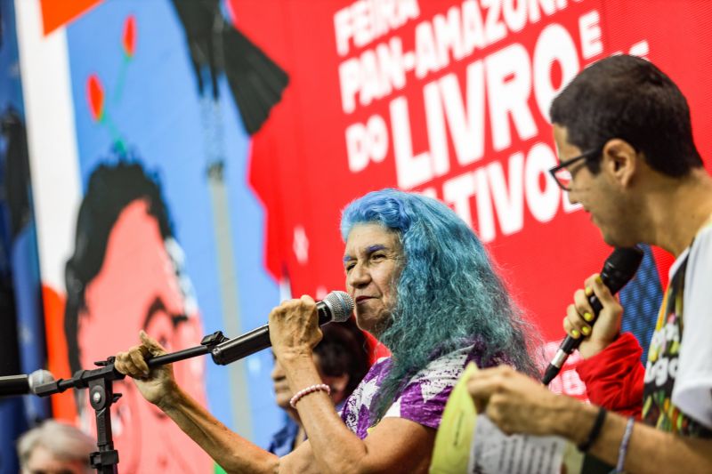 Sarau na Feira _Cantando Cordel_ <div class='credito_fotos'>Foto: Pedro Guerreiro / Ag. Pará | <a href='/midias/2022/originais/15044_7fecaa35-0138-3e7d-4152-8e978bf530d0.jpg' download><i class='fa-solid fa-download'></i> Download</a></div>