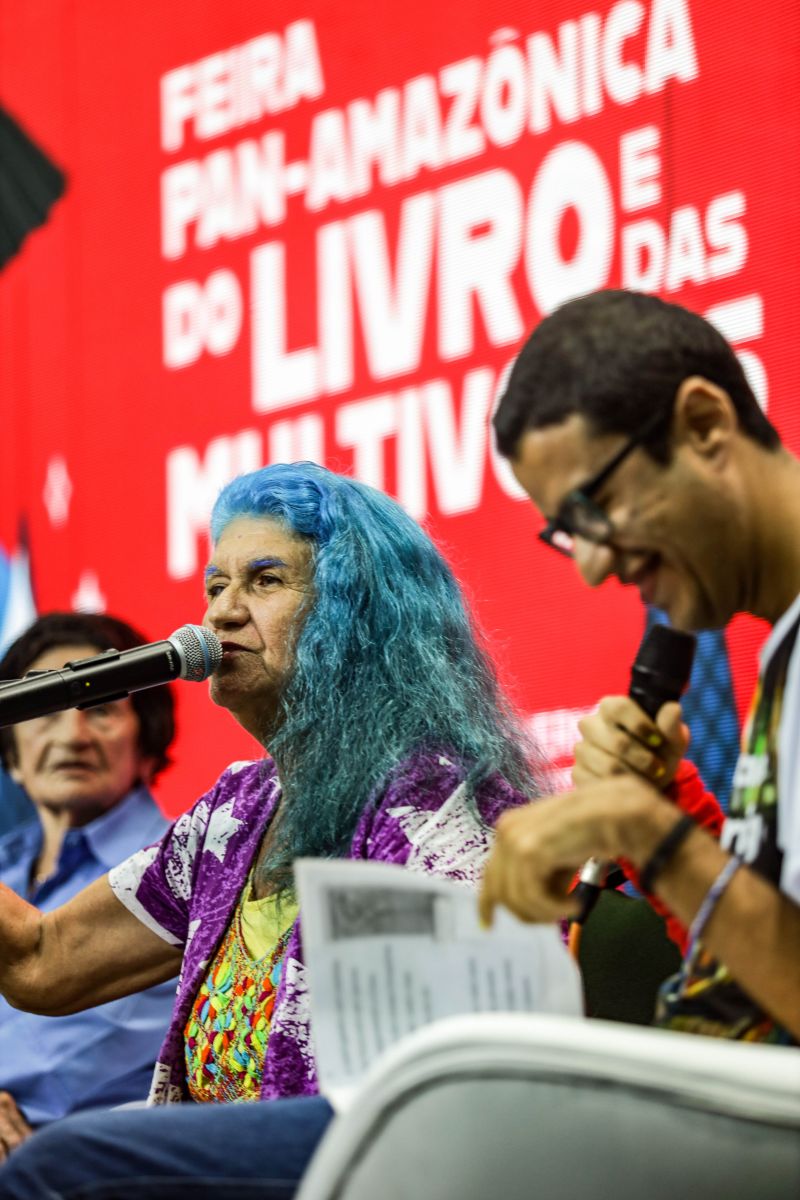 Sarau na Feira _Cantando Cordel_ <div class='credito_fotos'>Foto: Pedro Guerreiro / Ag. Pará | <a href='/midias/2022/originais/15044_8b91b7b1-1ad8-3c0d-ce5c-2800ae90e5ae.jpg' download><i class='fa-solid fa-download'></i> Download</a></div>